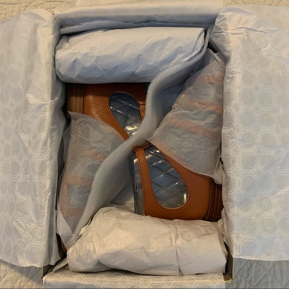 🆕 Louise et Cie Lo-Arely Sandals - Picture 7 of 9